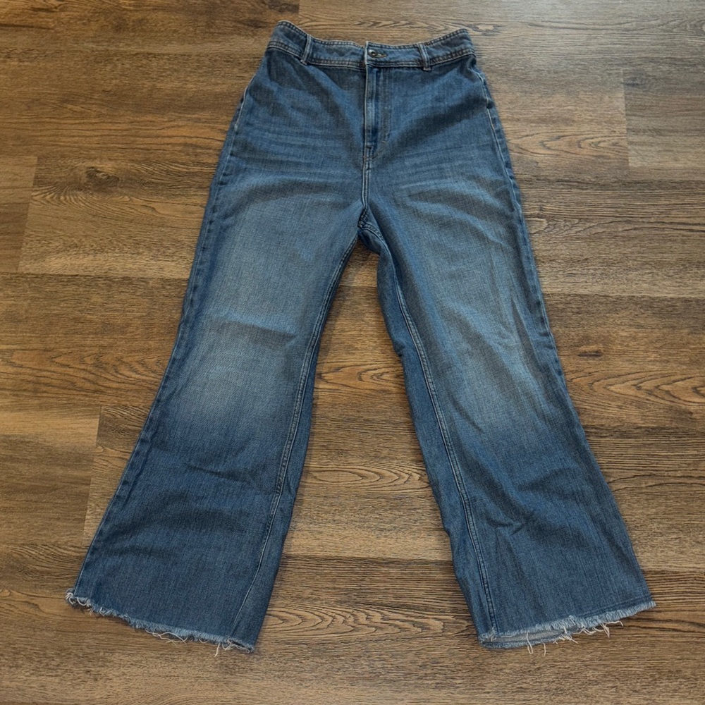 We the Free Women's high waisted, wide leg Blue Jeans size 29